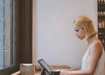 I Tried the “Hot Girl Focus Hour” Trend — Here’s How It Went