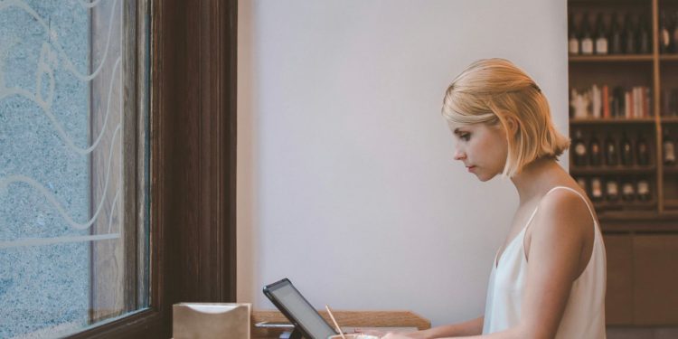 I Tried the “Hot Girl Focus Hour” Trend — Here’s How It Went