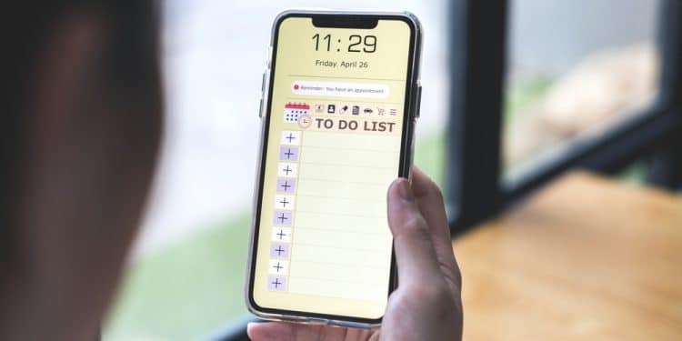 The One-List Method: Why Keeping Fewer To-Do Lists Gets More Done