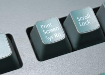 Why Screenshot Culture Is Replacing Sharing Links