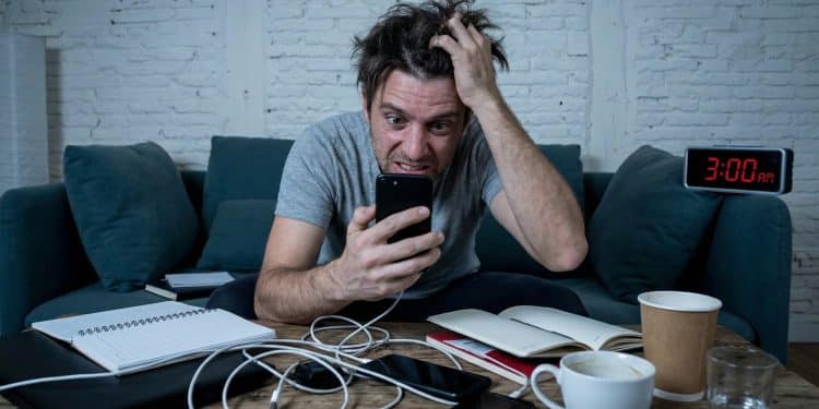 Why Being Always Reachable Is Slowly Draining Your Focus