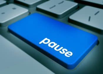 The “Inbox Pause” Trick That Protects Your Deep Work Time