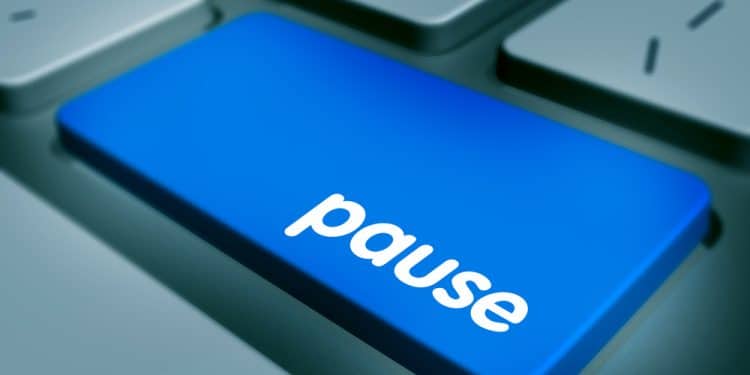The “Inbox Pause” Trick That Protects Your Deep Work Time