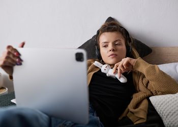 “Bed Rotting” Went From Guilty Habit to Wellness Trend